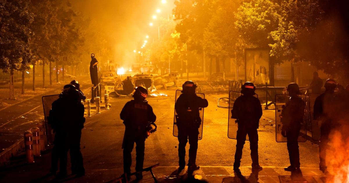 L&rsquo;armée et le renseignement prédisent la guerre civile